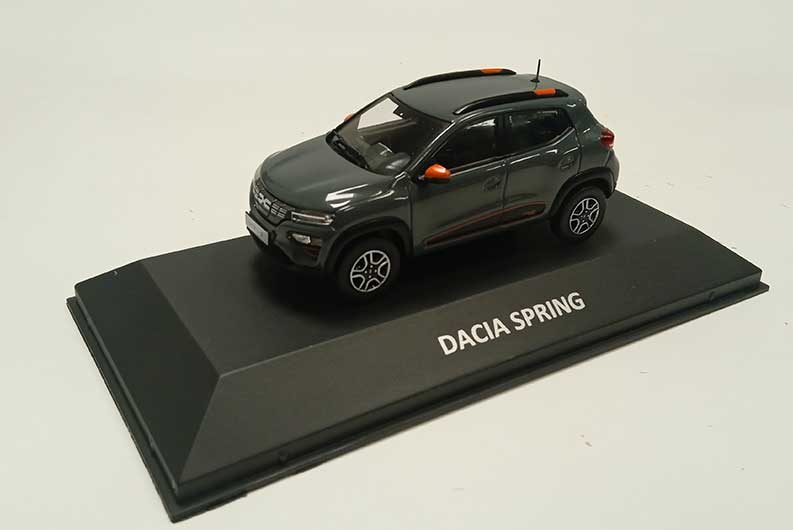 miniatura-dacia-spring